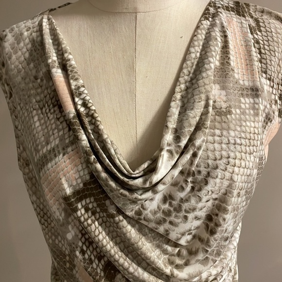 Kenneth Cole NY women’s snakeskin python jersey rushed top sleeveless neutral M - Picture 5 of 14